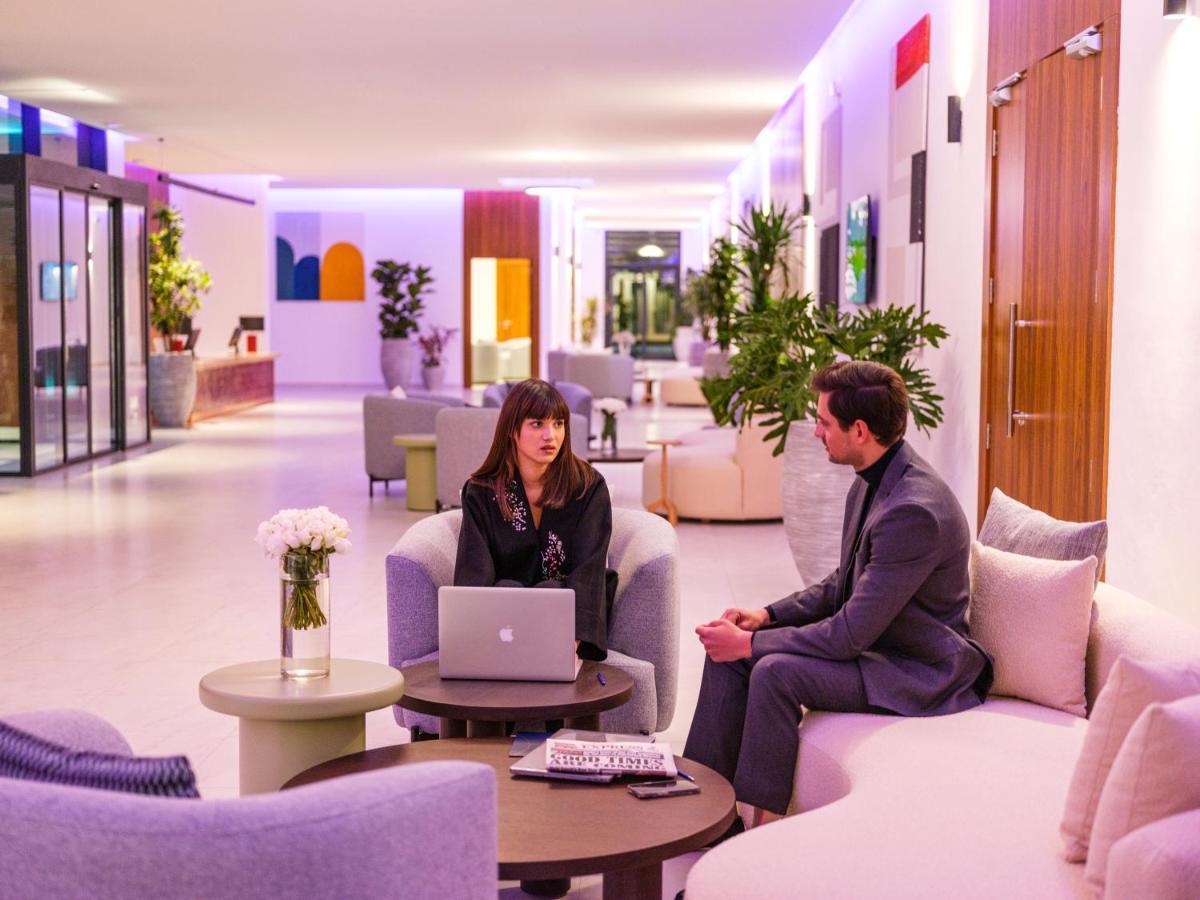 The View Bouznika Hotell Eksteriør bilde Lobby of the hotel